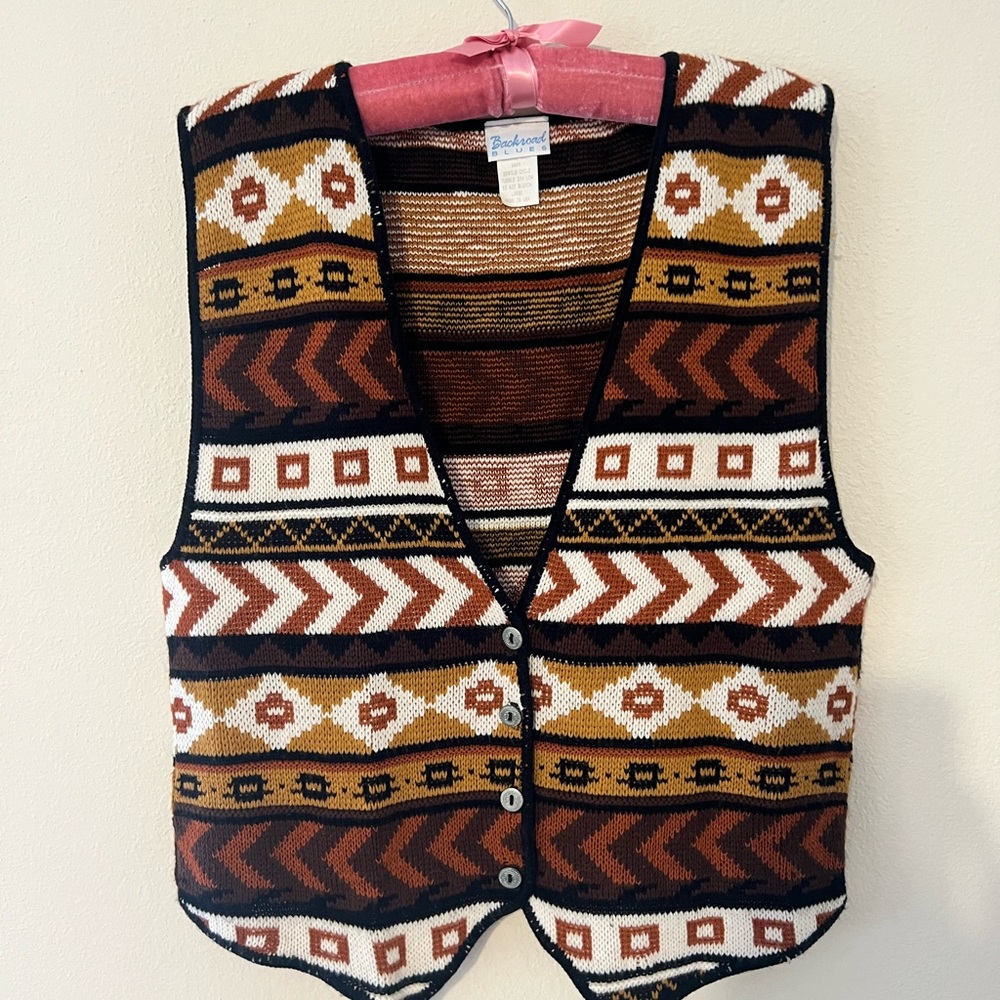 Geometric Patterned Knit Vest
